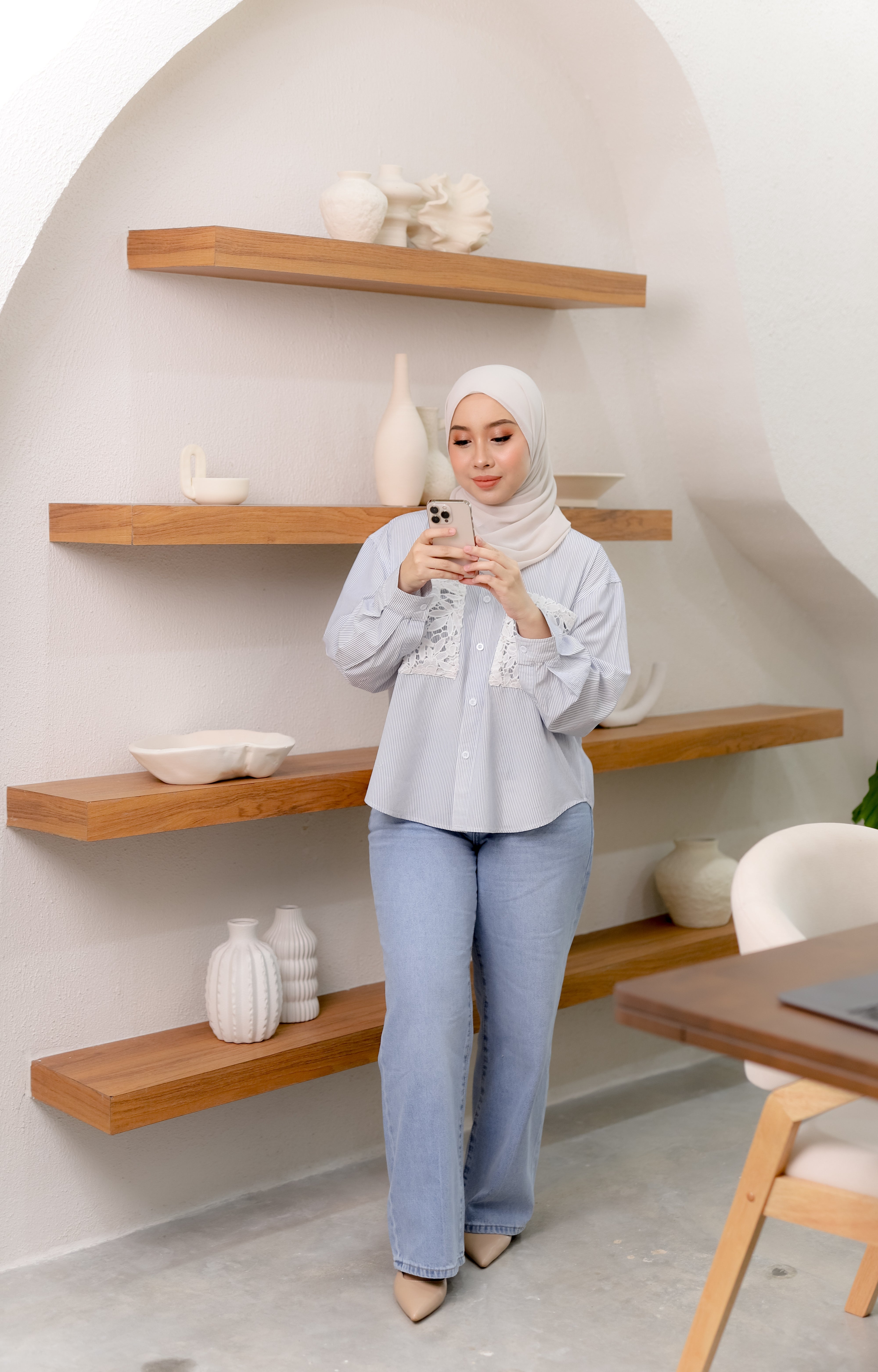 Heidi Wide Straight Jeans in Light Blue